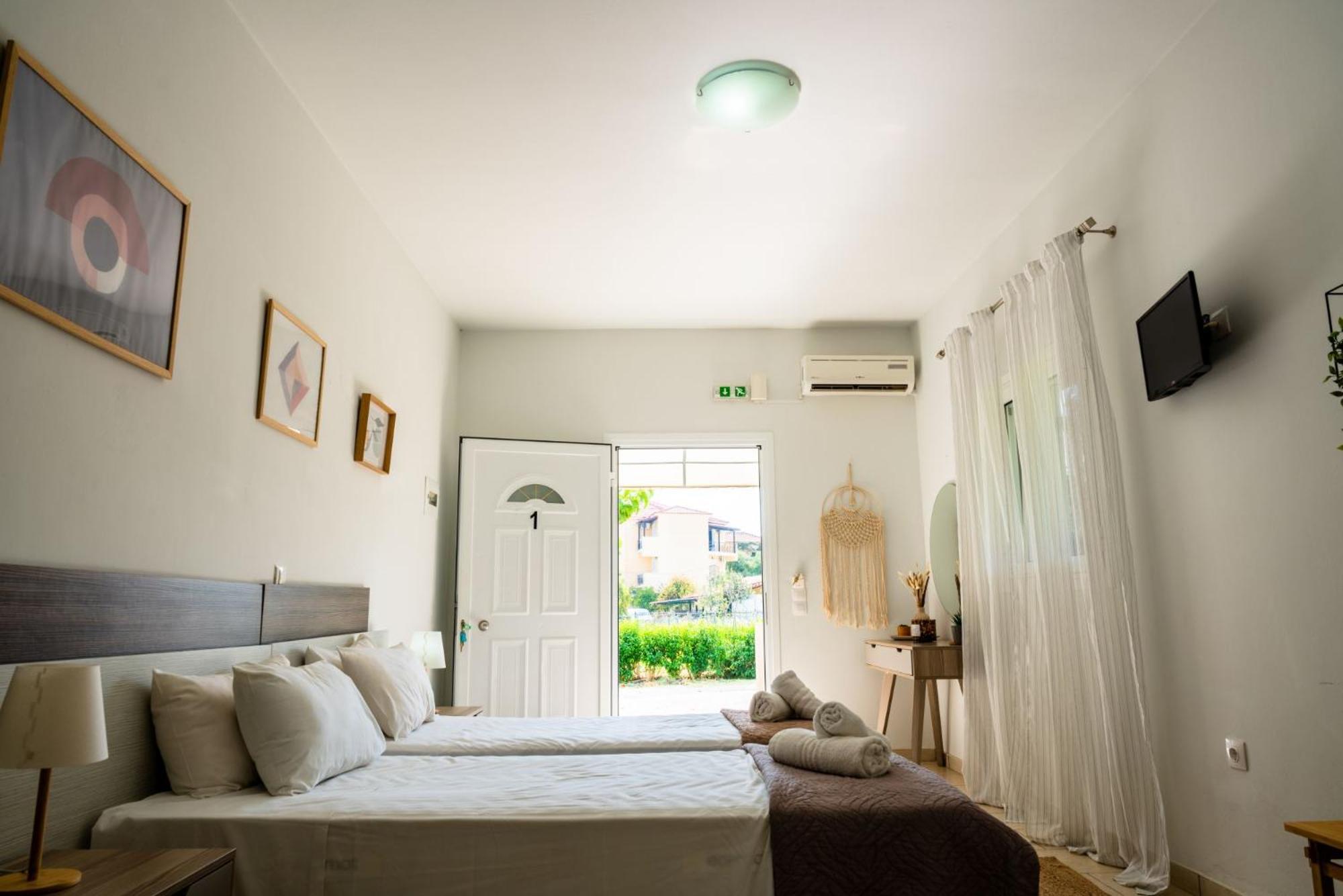 Tesys Studios And Apartments ラガナス 部屋 写真
